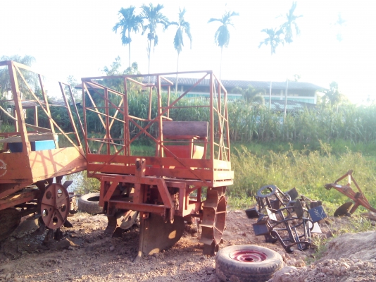 หางปลูกอ้อย45-70แรง พร้อมใช้ ถังปุ๋ยแสตนเลส ใช้งานได้เลยครับ