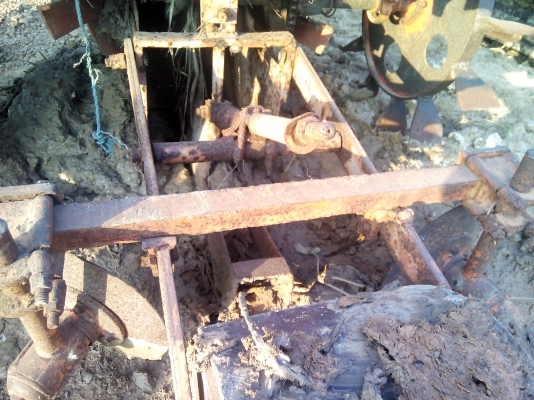 วันนี้วันเดียวครับ ลดสุดๆงดต่อรอง หางปลูกอ้อย70-105แรง ร่องใหญ่ หางใหญ่ พร้อมใช้ถังปุ๋ยแสตนเลส ใช้งานได้เลยครับ