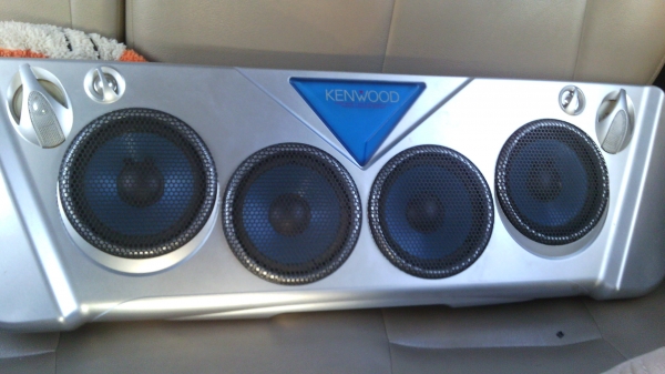 แผงลำโพสำเร็จ