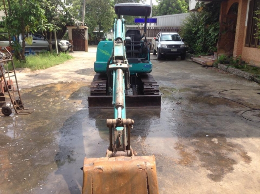 ขายแมคโครคูโบต้าPC35 คอนโทนสั้น สภาพสวยพร้อมใช้งานครับ ขาย 270000 บาท