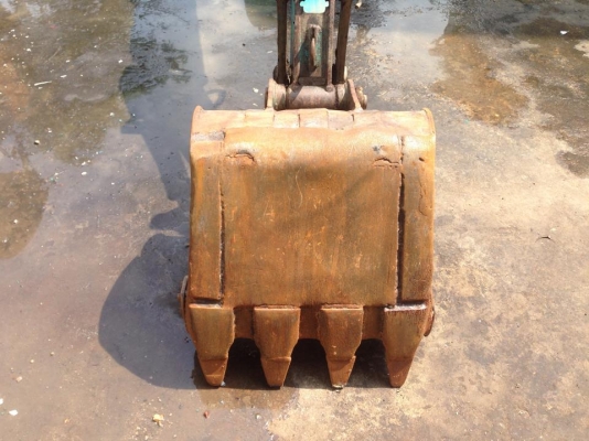 ขายแมคโครคูโบต้าPC35 คอนโทนสั้น สภาพสวยพร้อมใช้งานครับ ขาย 270000 บาท