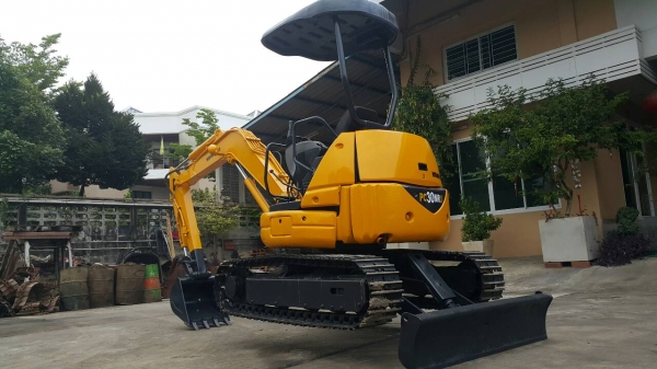 ขาย รถขุด KOMATSU รุ่น PC30MR มือสองญี่ปุ่น แทร็กเหล็กสวย สลักแน่น ทุกส่วน ทำงานไว คันนี้ มีไลน์ใส่หัวกระแทกได้ เอวแน่น มือถือ/LINE ID : 0818753444