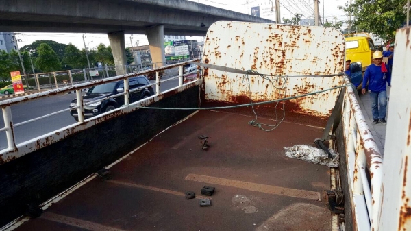 รถบรรทุก 4 ล้อพร้อมใช้งาน เอกสารครบพร้อมโอนแถมกระบะจากญี่ปุ่น