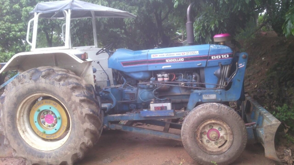 ขายรถไถ คีบอ้อย Ford พร้อมอุปกรณ์คีบอ้อย ผานไถ ผานดัน