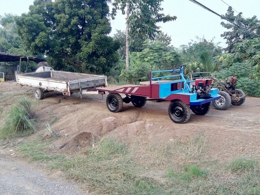 ขายเหมาครับ 3 อย่าง อีแต๋น2คัน เทเลอร์ใหญ่ 1 พ่วง