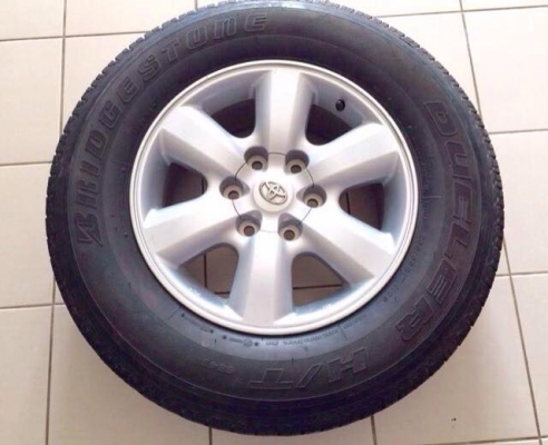 ขายล้อแม็ค FORTUNER , VEGO ขอบ 17 พร้อมยาง บริดสโตน 265-65 R17