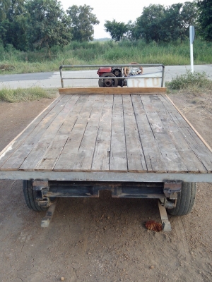 ขายเหมาครับ 3 อย่าง อีแต๋น2คัน เทเลอร์ใหญ่ 1 พ่วง