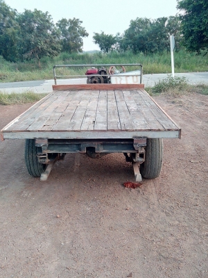 ขายเหมาครับ 3 อย่าง อีแต๋น2คัน เทเลอร์ใหญ่ 1 พ่วง