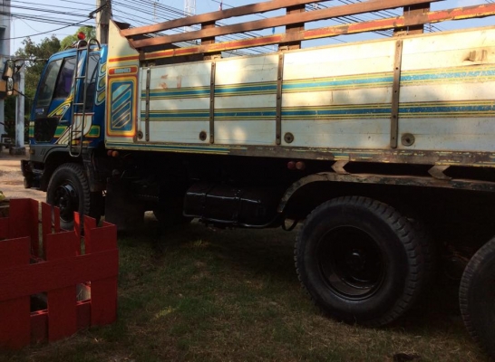 ขายด่วน*** รถสิบล้อ Hino 3H เครื่อง 195 2 เพลาดั๊มเนียม สภาพเยี่ยม รถใช้งานได้ดี เครื่องสภาพดี เล่มทะเบียนพร้อมโอน