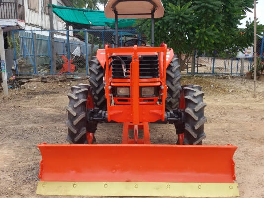 ปัญญาแทรคเตอร์..จัดมาให้ครับ ด่วน!!!คูโบต้า M5000 พร้อมใบมีดคานล่าง และผาน CMT 6&times;24 เล่มทะเบียนพร้อม จัดส่ง อ.กงไกรลาศ จ.สุโขทัย