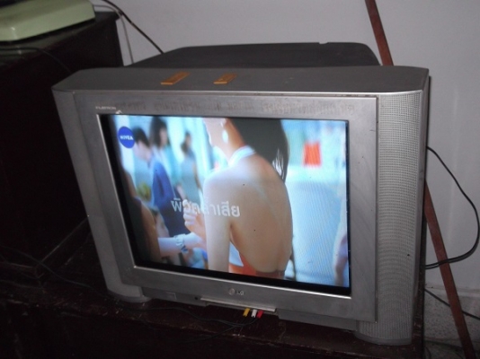 ขายทีวีสี 21 นิ้ว 2 เครื่อง 2 พัน ขายทีวีสี 21 นิ้ว 2 เครื่อง 2 พัน