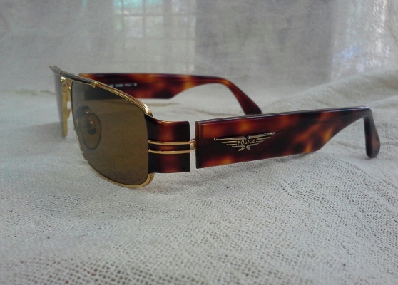 แว่นตาแบรนด์ผู้พิทักษ์สันติราษฎร์  POLICE made in Italy