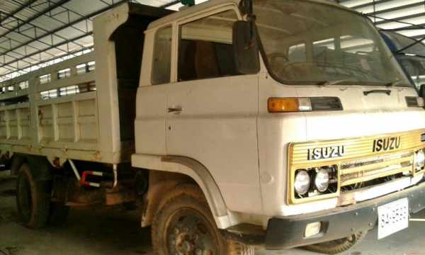 หกล้อ อีซูซุ NPR 120 ดั้ม 5คิว สภาพดีพร้อมใช้ ทะเบียนพร้อมโอน หกล้อ อีซูซุ NPR 120 ดั้ม 5คิว สภาพดีพร้อมใช้ ทะเบียนพร้อมโอน