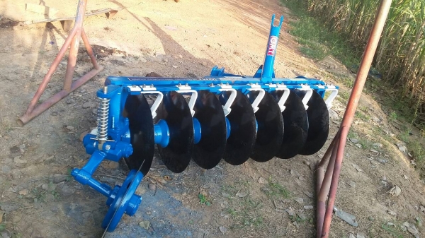 ขายผาน7CMTรุ่นใหม่น๊อด5ตัว ขายผาน7CMTรุ่นใหม่น๊อด5ตัว