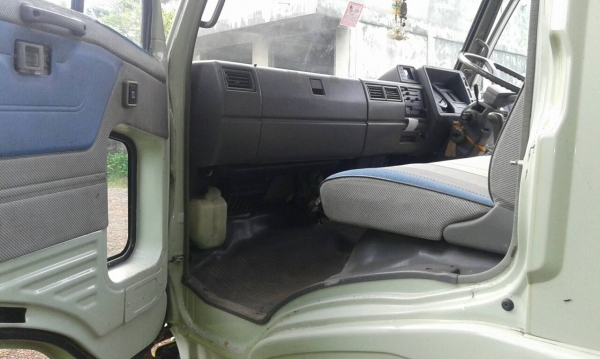 รถฮีโน่ 6 ล้อดั้ม KM - 777. 117 แรงม้า. ปี 36   สนใจติดต่อ  081 - 6079515