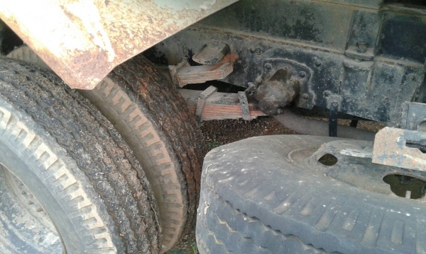 รถฮีโน่ 6 ล้อดั้ม KM - 777. 117 แรงม้า. ปี 36   สนใจติดต่อ  081 - 6079515