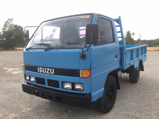 รถอีซูซุ 4 ล้อ NKR 88 แรงม้า. ปี 36.   สนใจติดต่อ  081 - 6079515