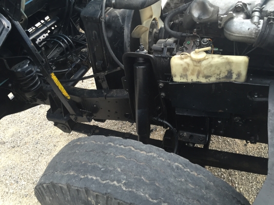 รถอีซูซุ 4 ล้อ NKR 88 แรงม้า. ปี 36.   สนใจติดต่อ  081 - 6079515