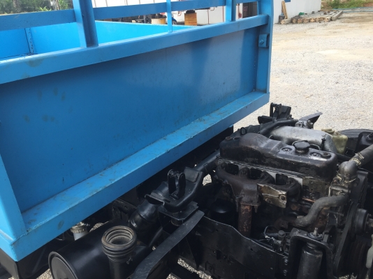 รถอีซูซุ 4 ล้อ NKR 88 แรงม้า. ปี 36.   สนใจติดต่อ  081 - 6079515