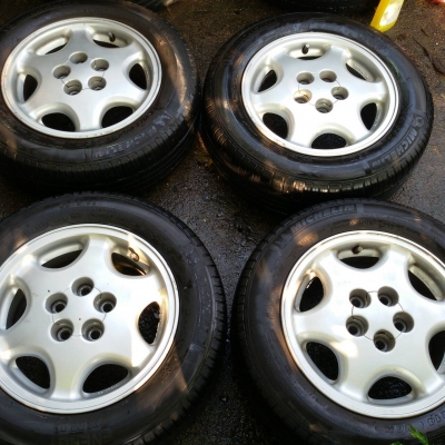 ล้อขอบ 14 5รู 100 พร้อมยางชุดล่ะ 3,500
