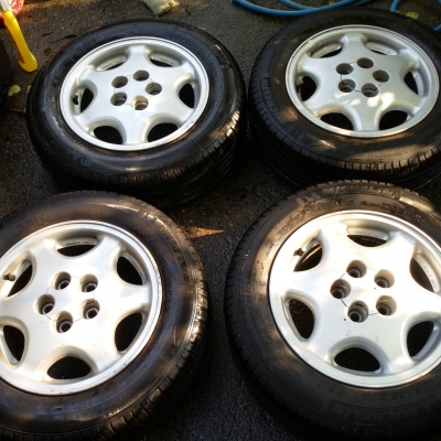 ล้อขอบ 14 5รู 100 พร้อมยางชุดล่ะ 3,500