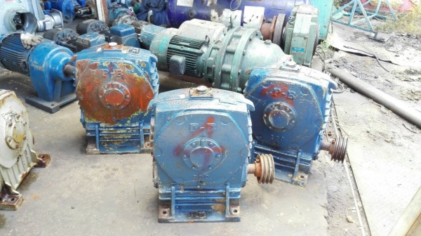 Sell>> หัวเกียร์ทด P-B Taiwan เบอร์ 200 อัตราทด 1:20 สภาพใหม่ สด แน่น มี 3 ลูก เหมาหมดมีราคาพิเศษให้ครับ!!