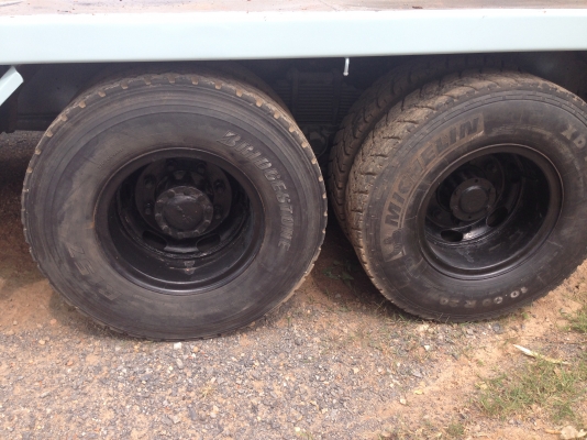 ISUZU 195 เพลาเดียว ISUZU 195 เพลาเดียว