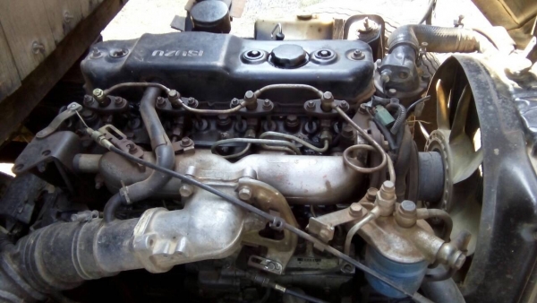 isuzu 115 NPR รถห้างแท้ พร้อมใช้ เครื่องดี คัชชีสวย ยางดี6เส้น