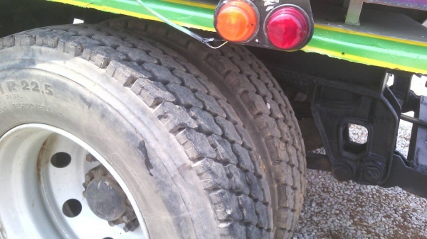 ขายด่วนลูกพวงไมดั้ม3เพลาแท้ยาว7.40เมตรสภาพสวยยางดี