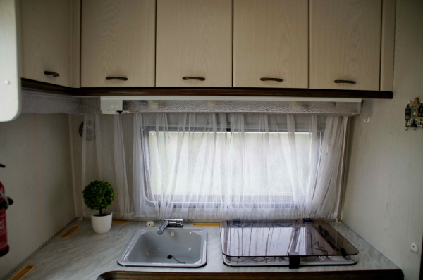 รถบ้าน Caravan รถบ้าน Caravan