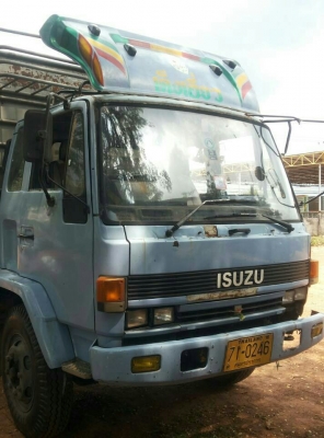 หกล้อ อีซูซุ FTR32H195 รถห้าง แอร์ เวอร์ ทิฟฟี ยาง900 ช่วงยาว 5.50ม ทะเบียนพร้อมโอน ราคา 495,000บ ต่อรองได้ หกล้อ อีซูซุ FTR32H195 รถห้าง แอร์ เวอร์ ทิฟฟี ยาง900 ช่วงยาว 5.50ม ทะเบียนพร้อมโอน ราคา 495,000บ ต่อรองได้