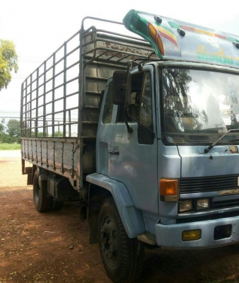 หกล้อ อีซูซุ FTR32H195 รถห้าง แอร์ เวอร์ ทิฟฟี ยาง900 ช่วงยาว 5.50ม ทะเบียนพร้อมโอน ราคา 495,000บ ต่อรองได้ หกล้อ อีซูซุ FTR32H195 รถห้าง แอร์ เวอร์ ทิฟฟี ยาง900 ช่วงยาว 5.50ม ทะเบียนพร้อมโอน ราคา 495,000บ ต่อรองได้