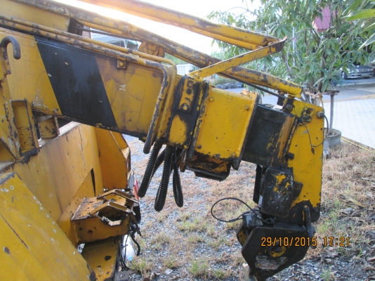 แท่นเครนติดสว่านเจาะ.สภาพสวยมากๆ-พร้อมใช้งาน. แท่นเครนติดสว่านเจาะ.สภาพสวยมากๆ-พร้อมใช้งาน.