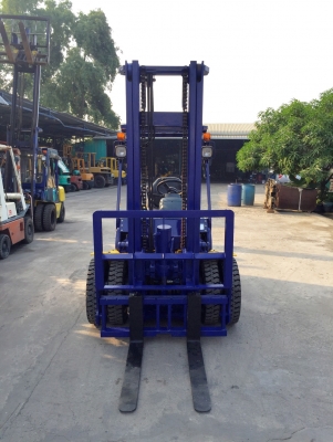 -:-*&bull;*ข า ย ร ถ ย ก นำ เ ข้ า*&bull;*-:-KOMATSU FD30-12 เครื่องดีเซล ขนาด3ตัน เสา4เมตร สนใจติดต่อ083-062-0223/098-329-9549(ปอนด์)