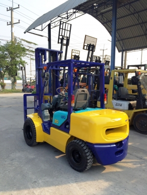 -:-*&bull;*ข า ย ร ถ ย ก นำ เ ข้ า*&bull;*-:-KOMATSU FD30-12 เครื่องดีเซล ขนาด3ตัน เสา4เมตร สนใจติดต่อ083-062-0223/098-329-9549(ปอนด์)