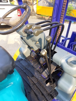 -:-*&bull;*ข า ย ร ถ ย ก นำ เ ข้ า*&bull;*-:-KOMATSU FD30-12 เครื่องดีเซล ขนาด3ตัน เสา4เมตร สนใจติดต่อ083-062-0223/098-329-9549(ปอนด์)