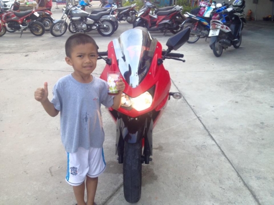 Kawazaki Ninja 250 สีแดง-ดำ ปี 55 สภาพสวย เดิม ๆ