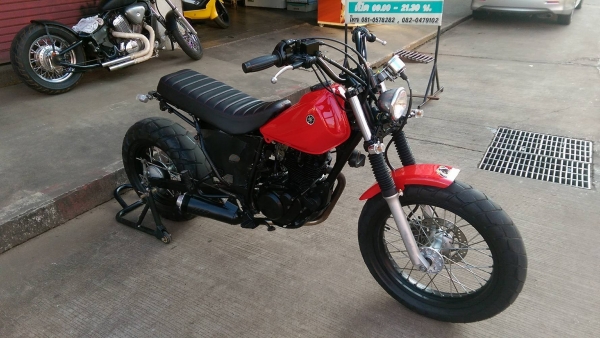 ขายคับ YAMAHA TW200 ปี2002 สีสวยพึงเก็บงานมาใหม่ทั้งคัน เครื่องแน่น ไม่ดังวาวล์ไม่มีซึม คาบูตรงรุ่น สวิงอาร์มแต่ง ฐานยึดไฟหน้าแต่งมิเนียม ท่อชุปเปอร์แทรป แบตใหม่ แฮนแต่ง ไมล์แต่ง อินวอยส์สรรพสามิตร ราคา 45500 บาท สนใจติดต่อ 081-0578282 คับ ส่งได้ทั่วไทยคั