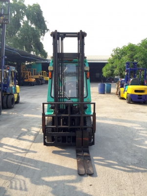 -:-*&bull;*ข า ย ร ถ ย ก นำ เ ข้ า*&bull;*-:-MITSUBISHI FD25-F18B เครื่องดีเซล เสาสูง4เมตร งาเทได้ สนใจติดต่อ 083-062-0223/098-329-9549(ปอนด์)