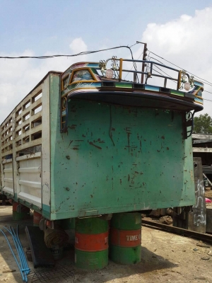 กะบะ10ล้อไส่เปอร์เฟีย12ล้อ-7เมตร-ราคา-65,000