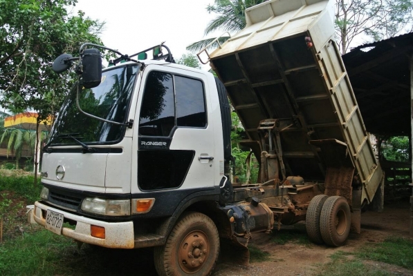 ขาย 6 ล้อดัมพ์ HiNO FC3J 165 แรง สภาพดี มีแอร์ พวงมาลัยเพาเวอร์  เบรกทริฟฟี้  สนใจสอบถาม 086-7383532 หรือ  088-2807608