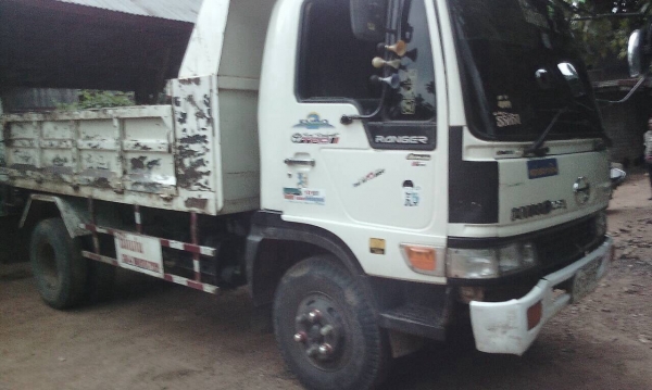 ขาย 6 ล้อดัมพ์ HiNO FC3J 165 แรง เครื่อง JO7C สภาพดี มีแอร์ เบรกทริฟฟี้ พวงมาลัยเพาเวอร์ สนใจสอบถาม 086-7383532 หรือ 088-2807608 ขาย 6 ล้อดัมพ์ HiNO FC3J 165 แรง เครื่อง JO7C สภาพดี มีแอร์ เบรกทริฟฟี้ พวงมาลัยเพาเวอร์ สนใจสอบถาม 086-7383532 หรือ 088-2807608