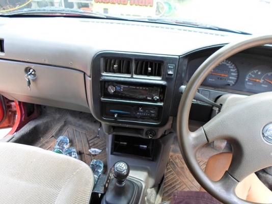 Nissan NV ปี96 รถสวยพร้อมใช้ สีแดงสวยแสบตา Nissan NV ปี96 รถสวยพร้อมใช้ สีแดงสวยแสบตา