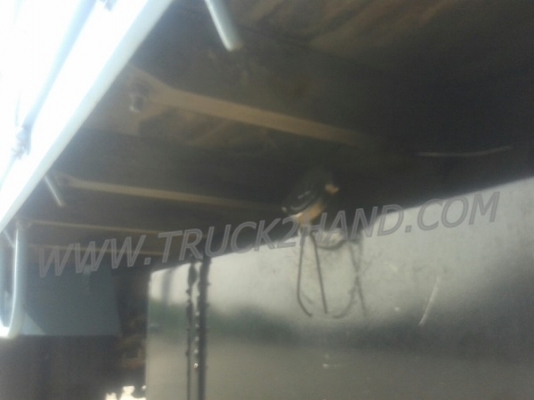 รถบรรทุก 6 ล้อ ISUZU NKR  เครื่อง 110 แรงม้า ปีจดทะเบียน 2538