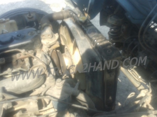 รถบรรทุก 6 ล้อ ISUZU NKR  เครื่อง 110 แรงม้า ปีจดทะเบียน 2538