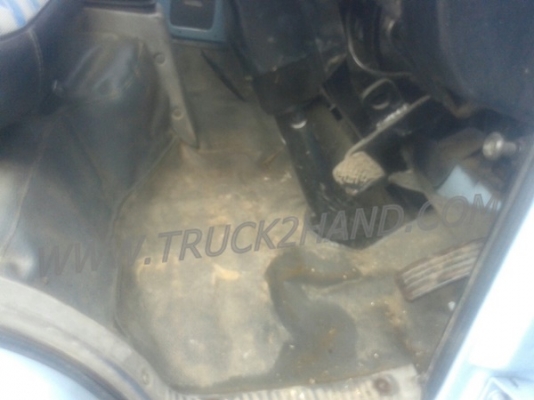 รถบรรทุก 6 ล้อ ISUZU NKR  เครื่อง 110 แรงม้า ปีจดทะเบียน 2538