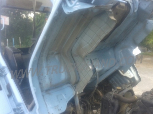 รถบรรทุก 6 ล้อ ISUZU NKR  เครื่อง 110 แรงม้า ปีจดทะเบียน 2538