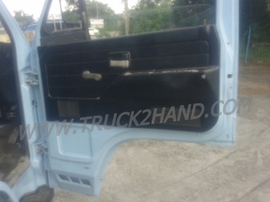 รถบรรทุก 6 ล้อ ISUZU NKR  เครื่อง 110 แรงม้า ปีจดทะเบียน 2538