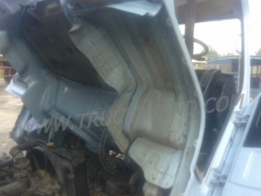 รถบรรทุก 6 ล้อ ISUZU NKR  เครื่อง 110 แรงม้า ปีจดทะเบียน 2538