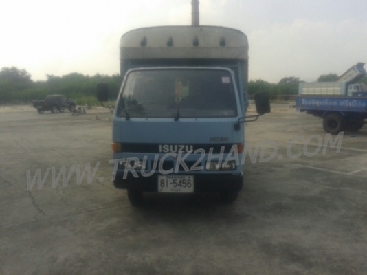 รถบรรทุก 6 ล้อ ISUZU NKR  เครื่อง 110 แรงม้า ปีจดทะเบียน 2538